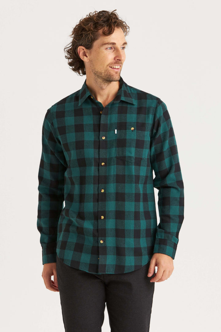 Flanellskjorta i grönt med svart ruta