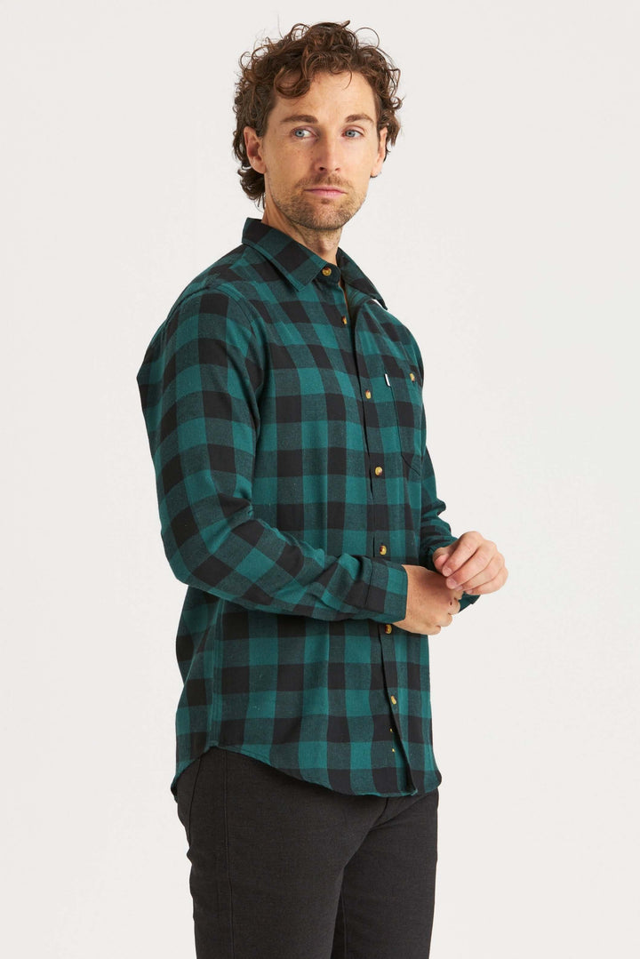 Flanellskjorta i grönt med svart ruta