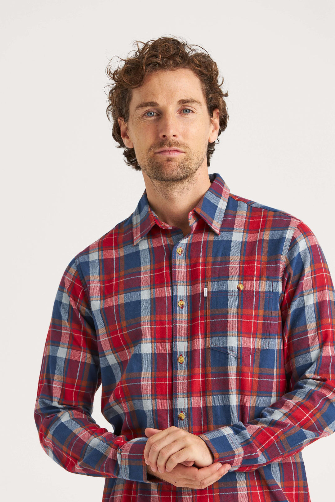 Flanellskjorta i rött med blå och vit ruta