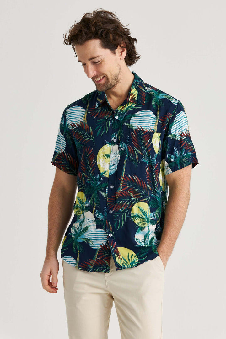 Marinblå viskos-skjorta