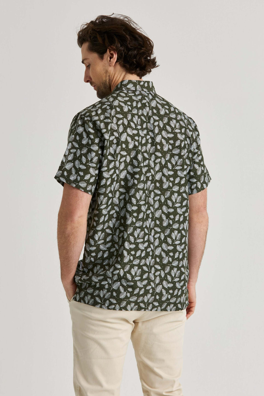 Grön kortärmad skjorta med print
