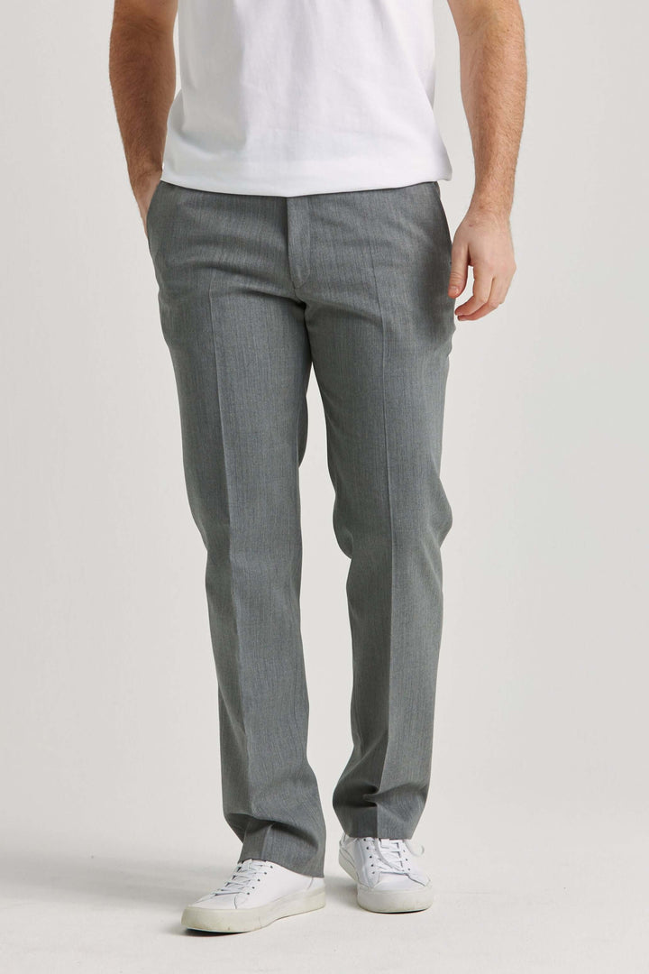 ljusgrå kostymbyxor i ullstretch