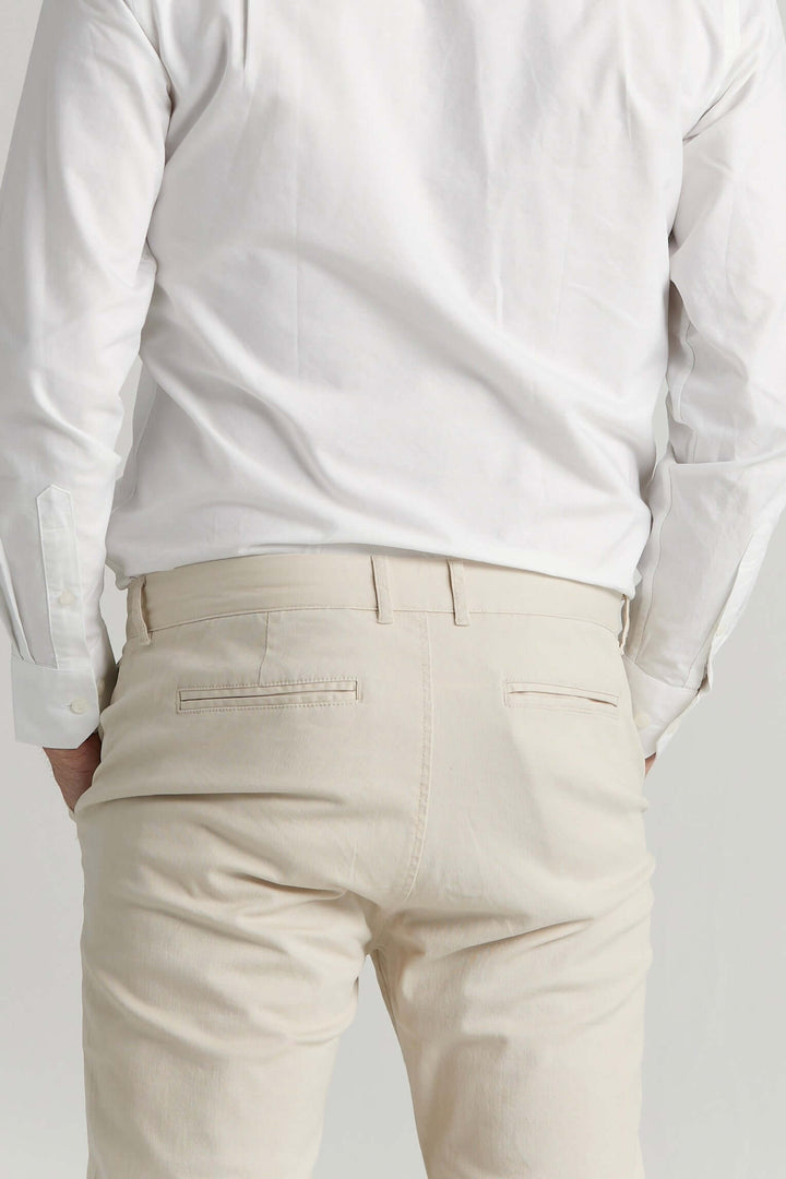 Ljusbeige chinos