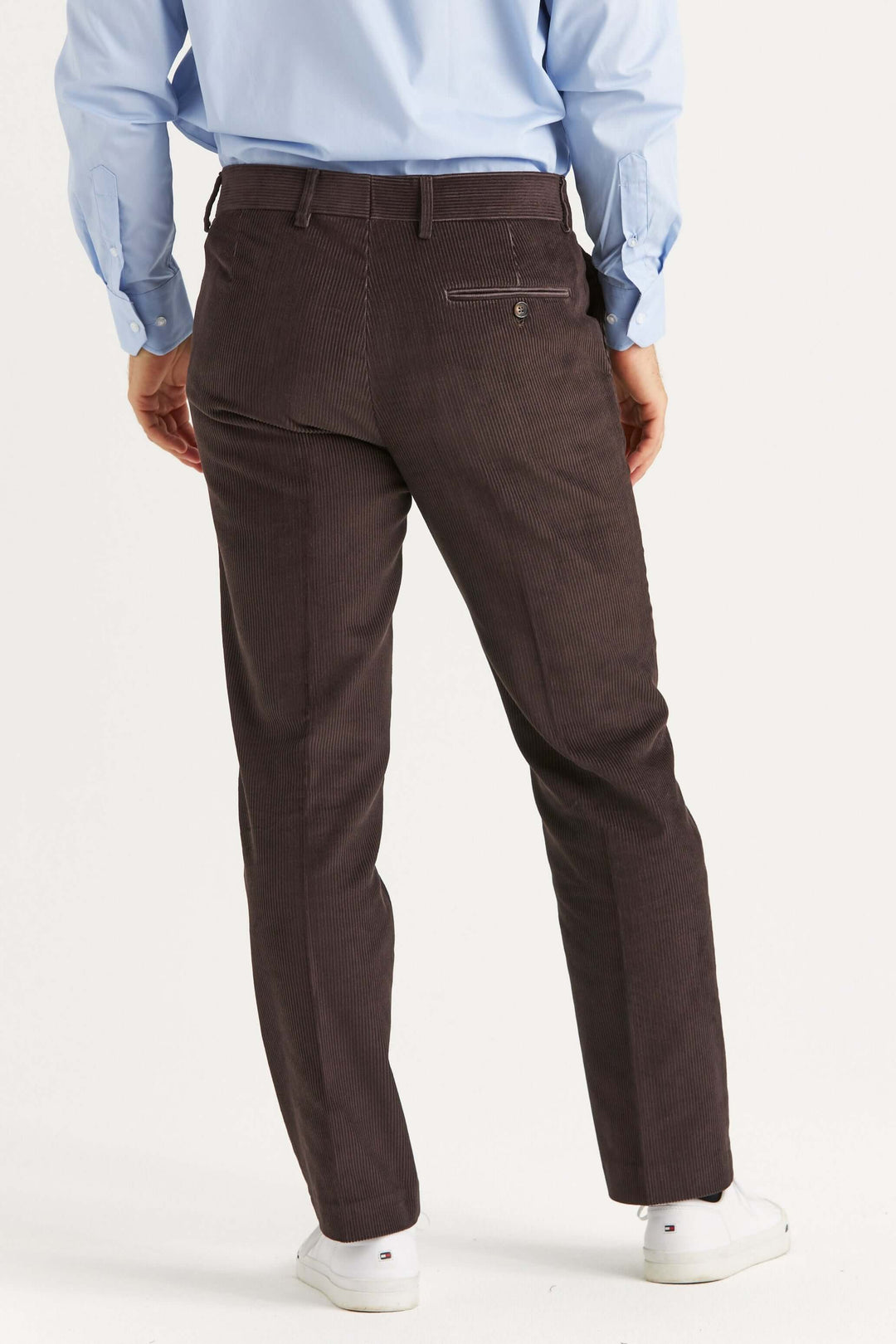 manchesterbyxa mörkbrun regular fit