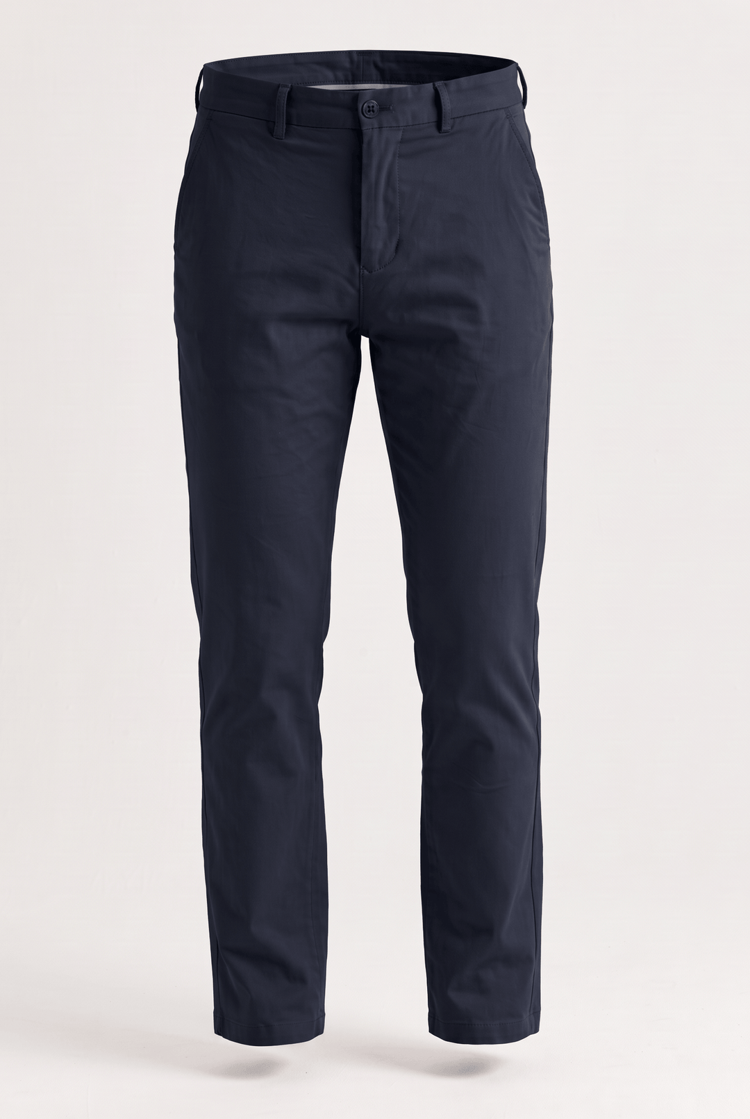 Marinblå Stretch Chinos – modernt passformade chinos i marinblått med stretch för komfort och stil.