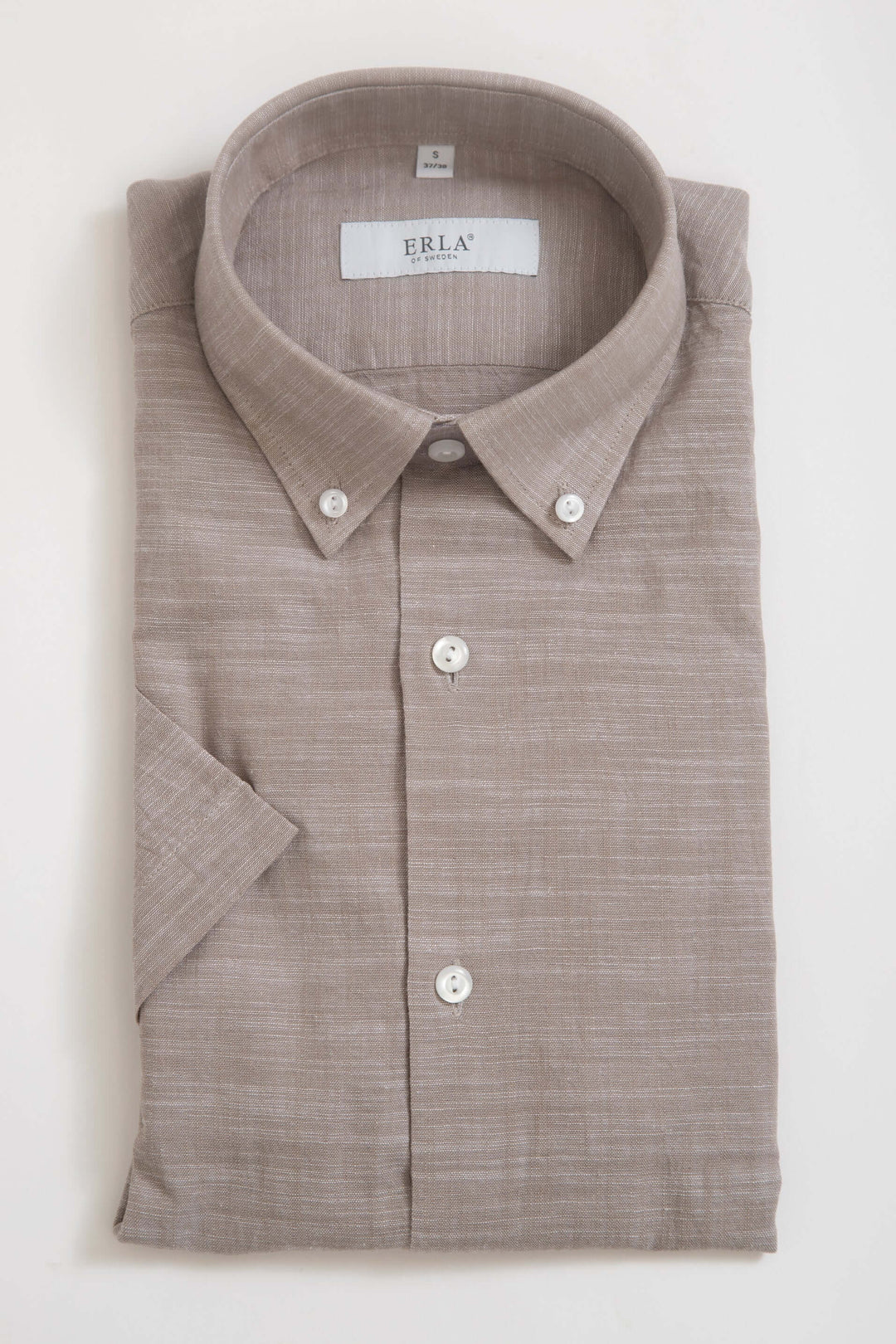 Beige Kortärmad Skjorta i strukturerad bomull, vacker och mjuk skjorta med knappar och korta ärmar.