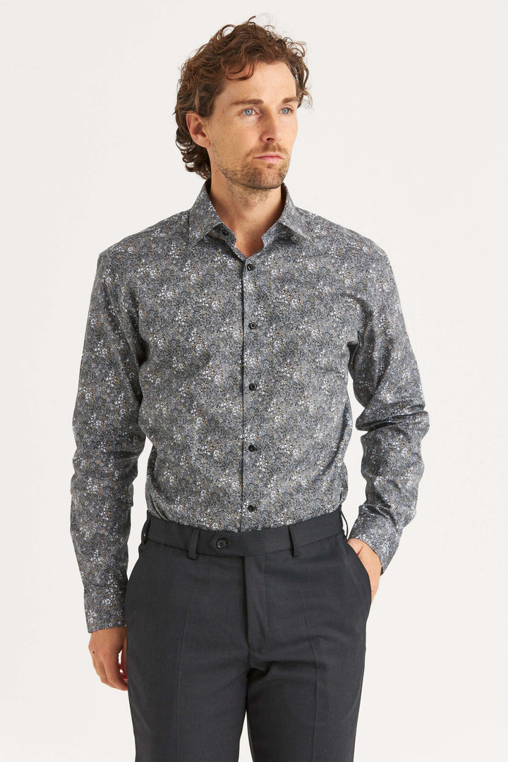 Beige skjorta med blommigt print