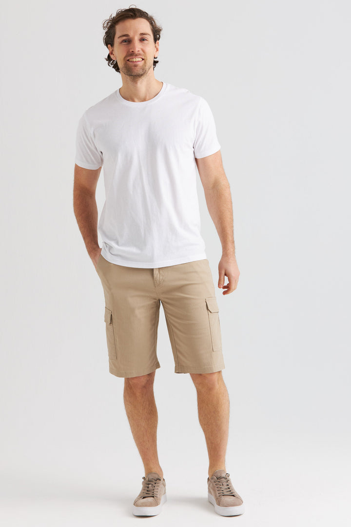 Beige shorts med benficka