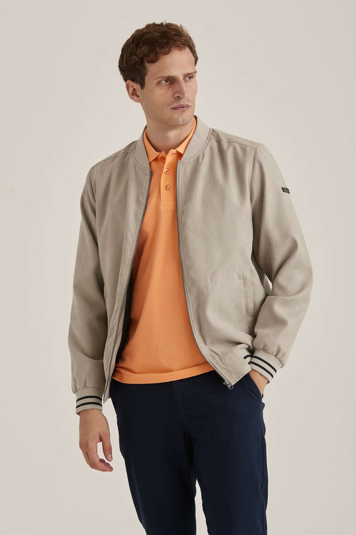 Alcantara Bomberjacka Sand