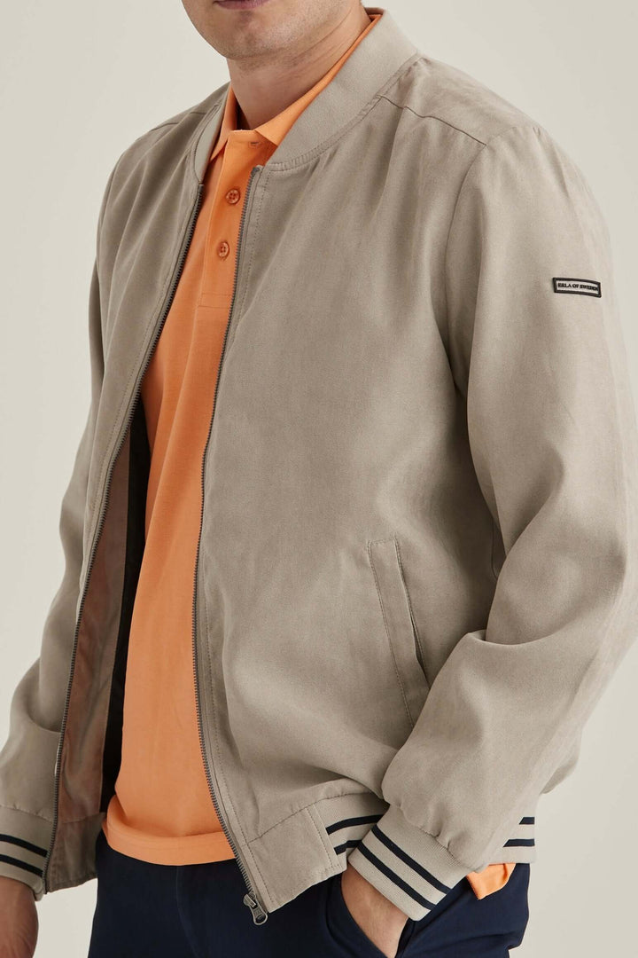 Alcantara Bomberjacka Sand