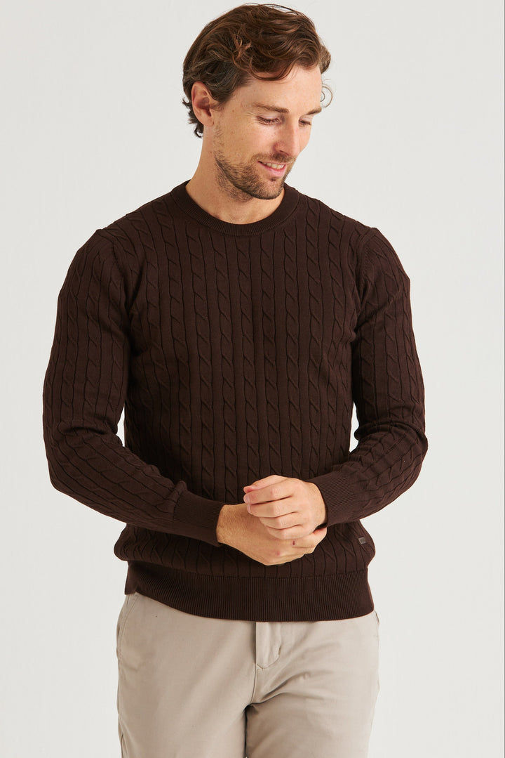 Mörkbrun Kabelstickad Crew Neck
