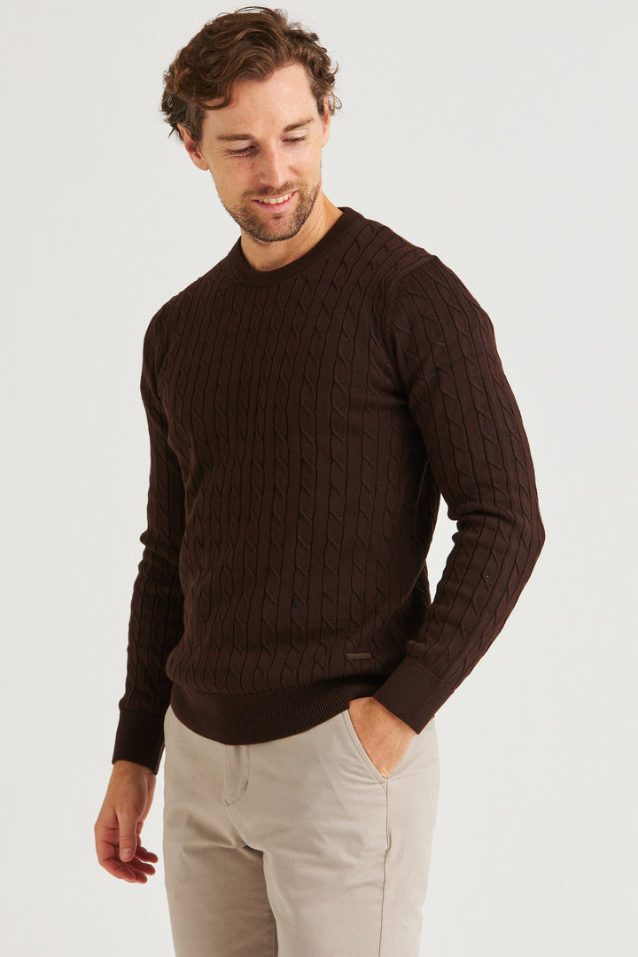 Mörkbrun Kabelstickad Crew Neck
