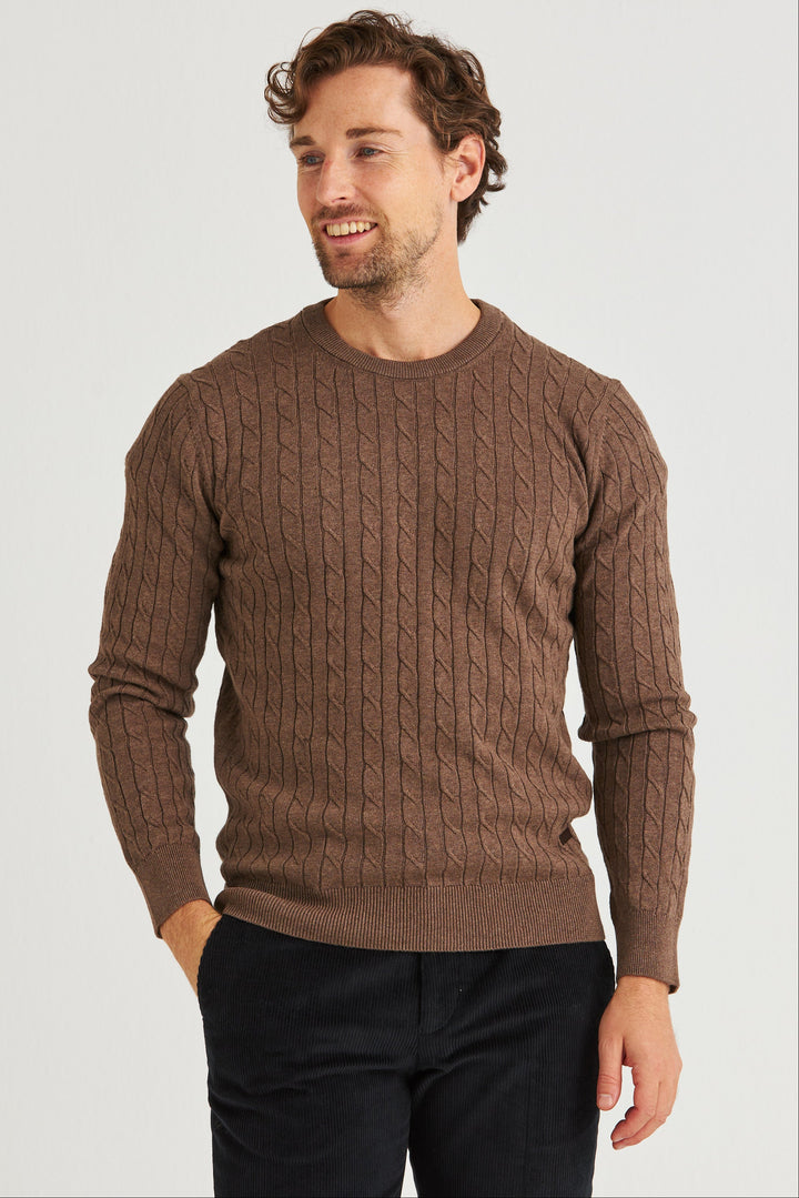 Brun Kabelstickad Crew Neck