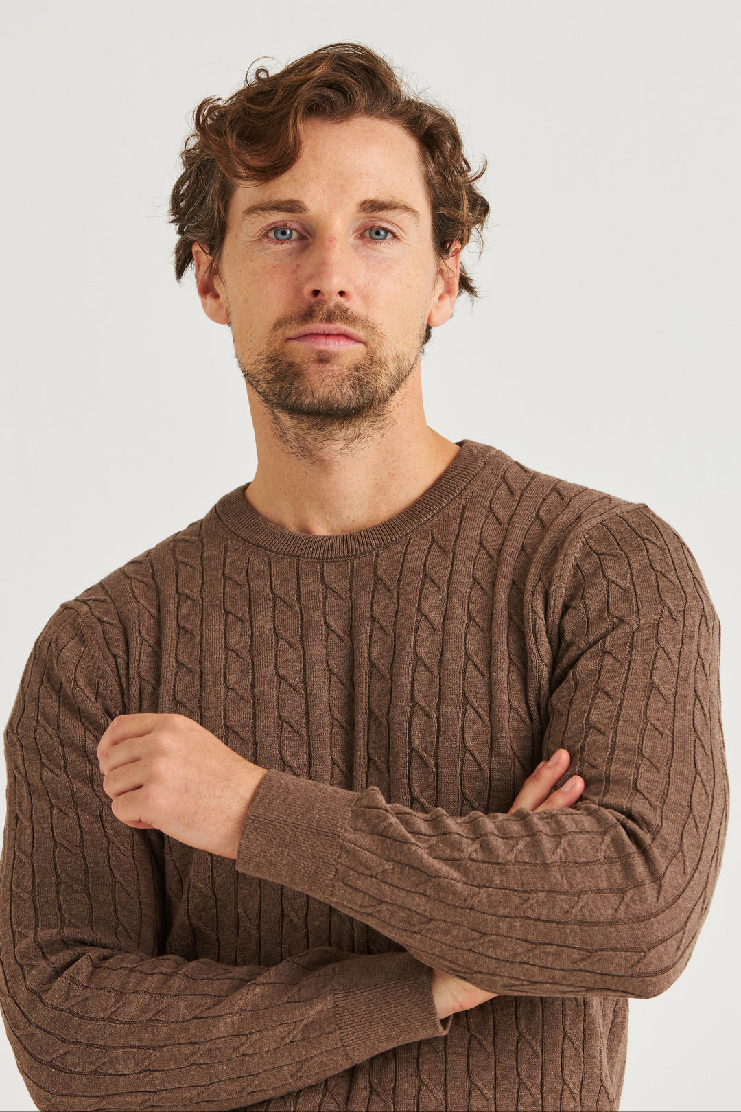 Brun Kabelstickad Crew Neck