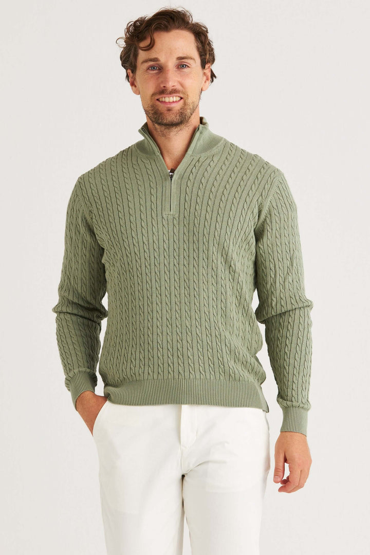Grön kabelstickad tröja half zip