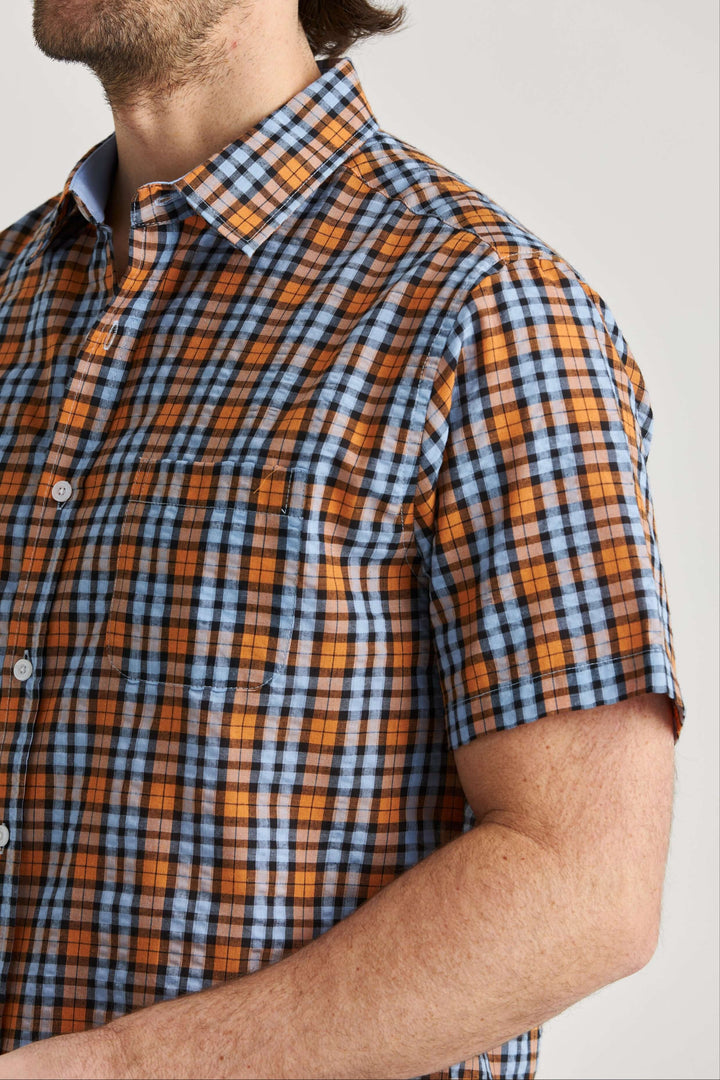 Orange seersucker-skjorta